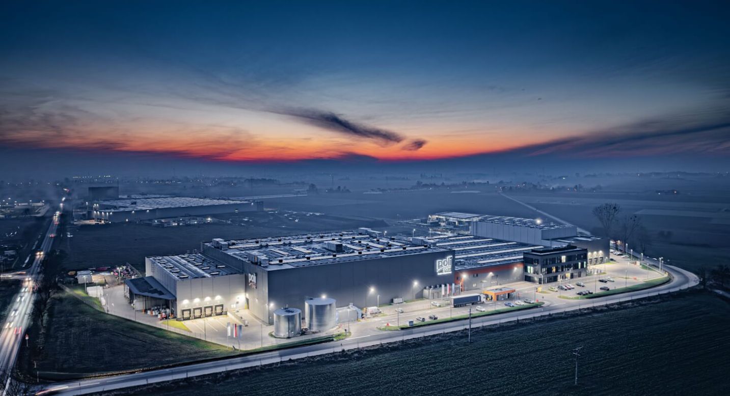Zakłady Polipak – moderní LED osvětlení ve výrobní hale a kancelářích
